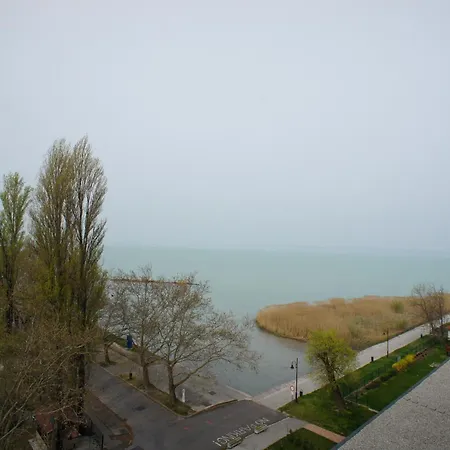 Club 218 Wellness Apartman Lejlighed Siófok