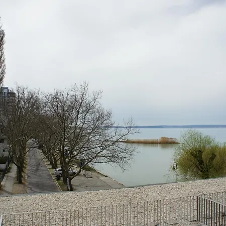 Club 218 Wellness Apartman * Siófok