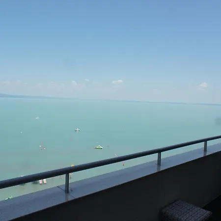 Club 218 Wellness Apartman Lejlighed Siófok